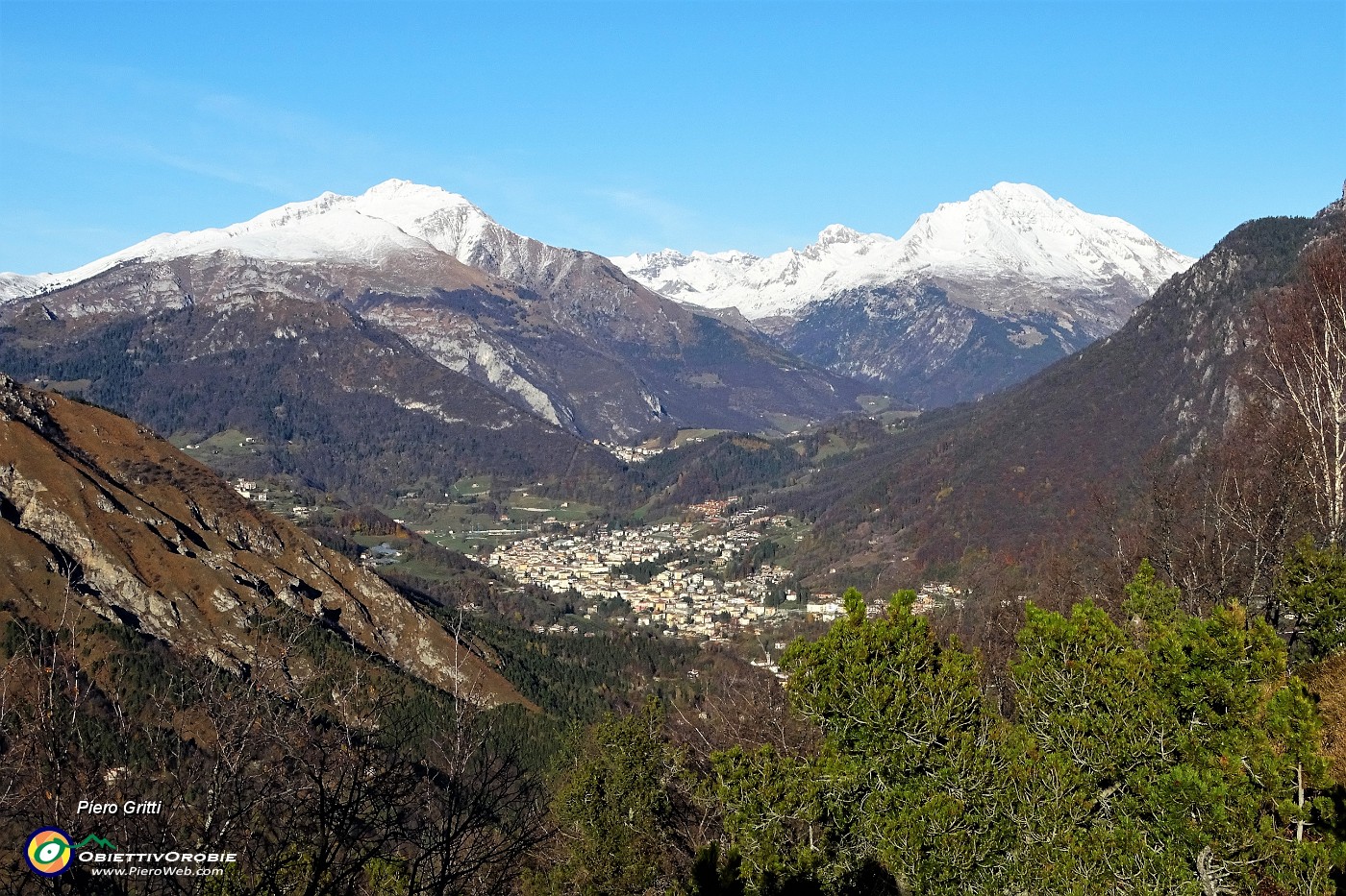 55 Serina tra Arera e Menna da sfondo.JPG